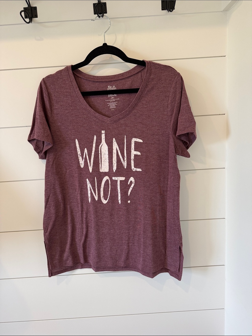 STATE 'WINE NOT?' V-Neck Tee in Burgundy Heather